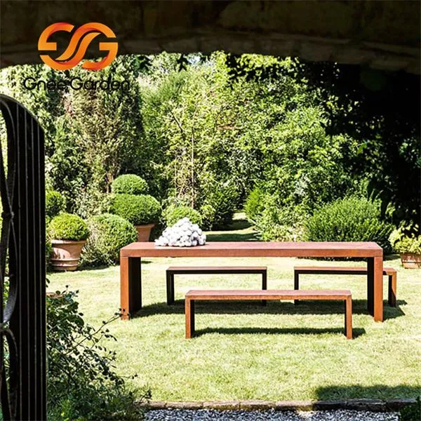 Corten acél padok és asztalok