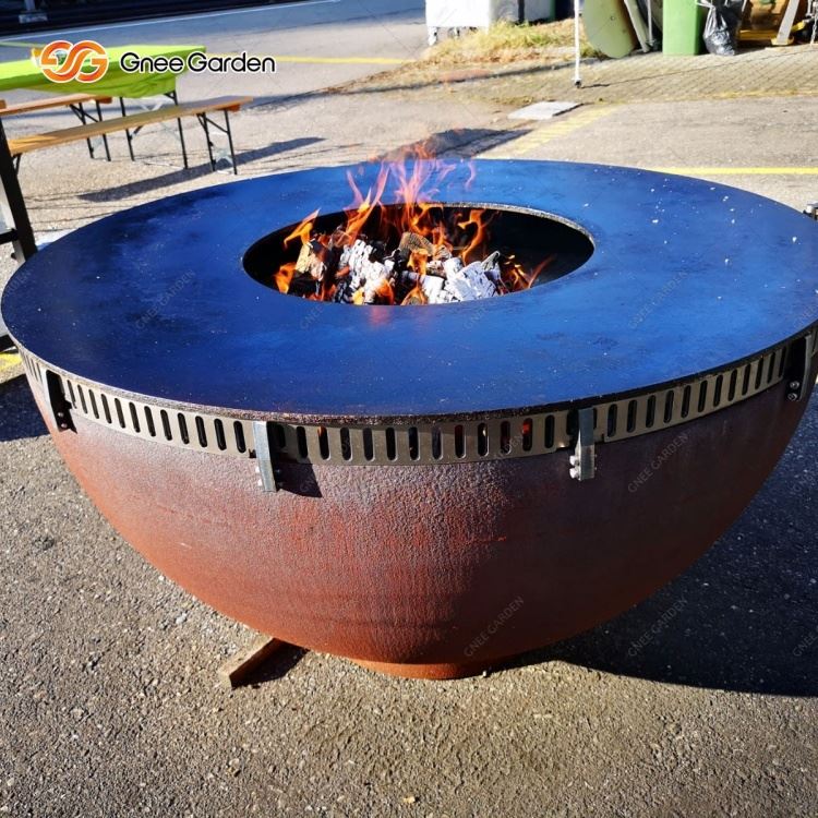 Corten Steel kültéri gömb alakú faszéngödör grillező