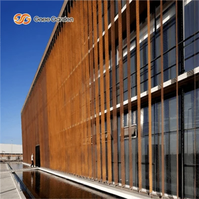 Corten acél burkolat vs cink burkolat: költség, élettartam, megjelenés